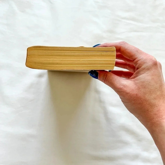 Malory's LE MORTE D'ARTFUR A New Rendition By
KEITE BAINES - Picture 7 of 7